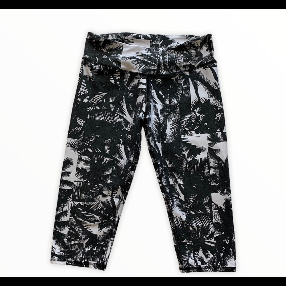Fabletics Capris Sz S